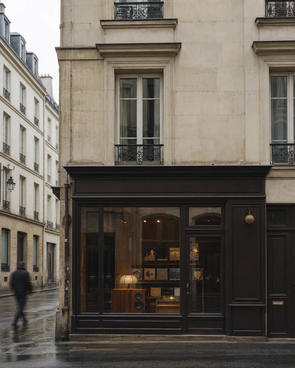 Façade parisienne imaginée pour la future adresse Dandrieu Room